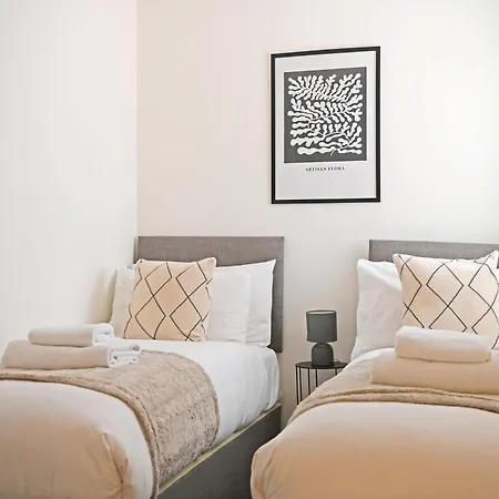 Apartamento The - Stylish Sleeps 6 With Parking *