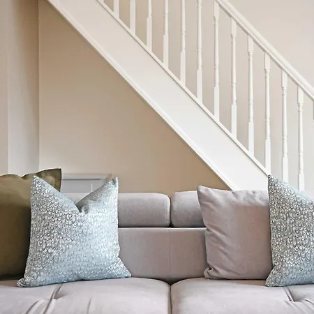 The - Stylish Sleeps 6 With Parking *